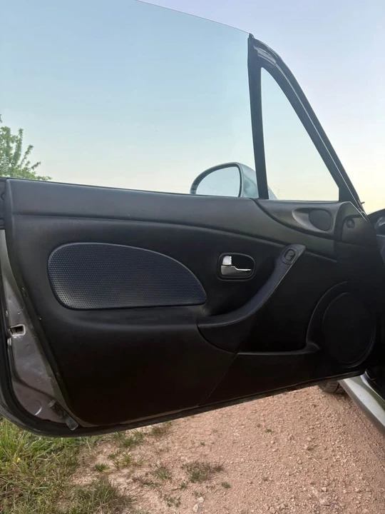 2003 Mazda NB MX-5 Miata - Image 6 of 10