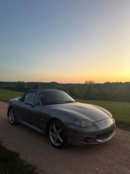 2003 Mazda NB MX-5 Miata - Image 4 of 10