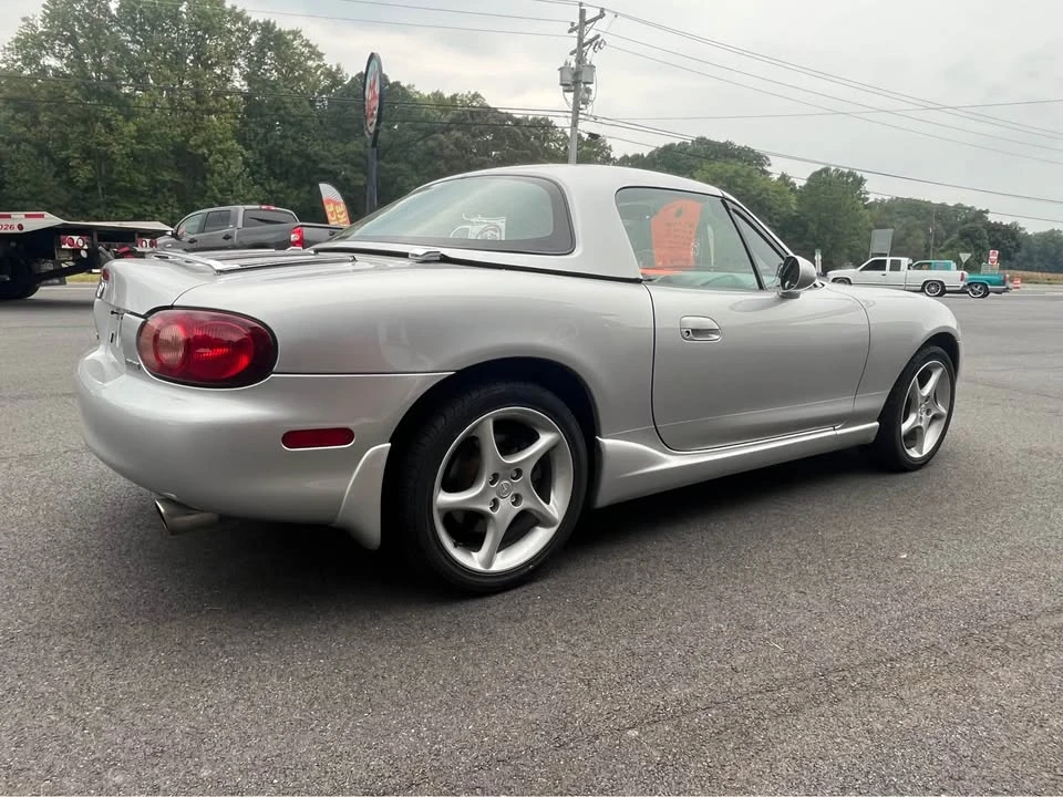 2003 Mazda NB MX-5 Miata - Image 5 of 19