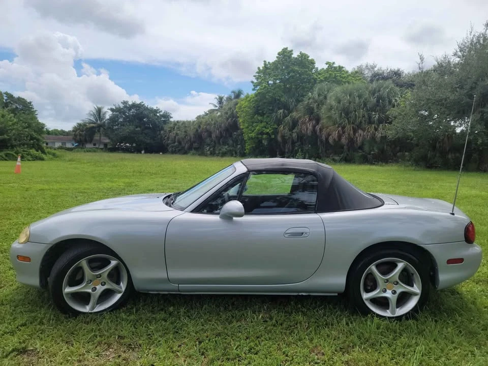 2003 Mazda NB MX-5 Miata - Image 2 of 18