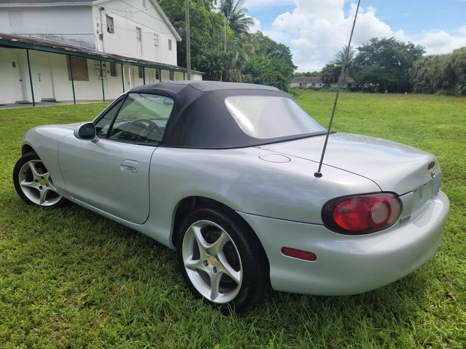 2003 Mazda NB MX-5 Miata - Image 12 of 15