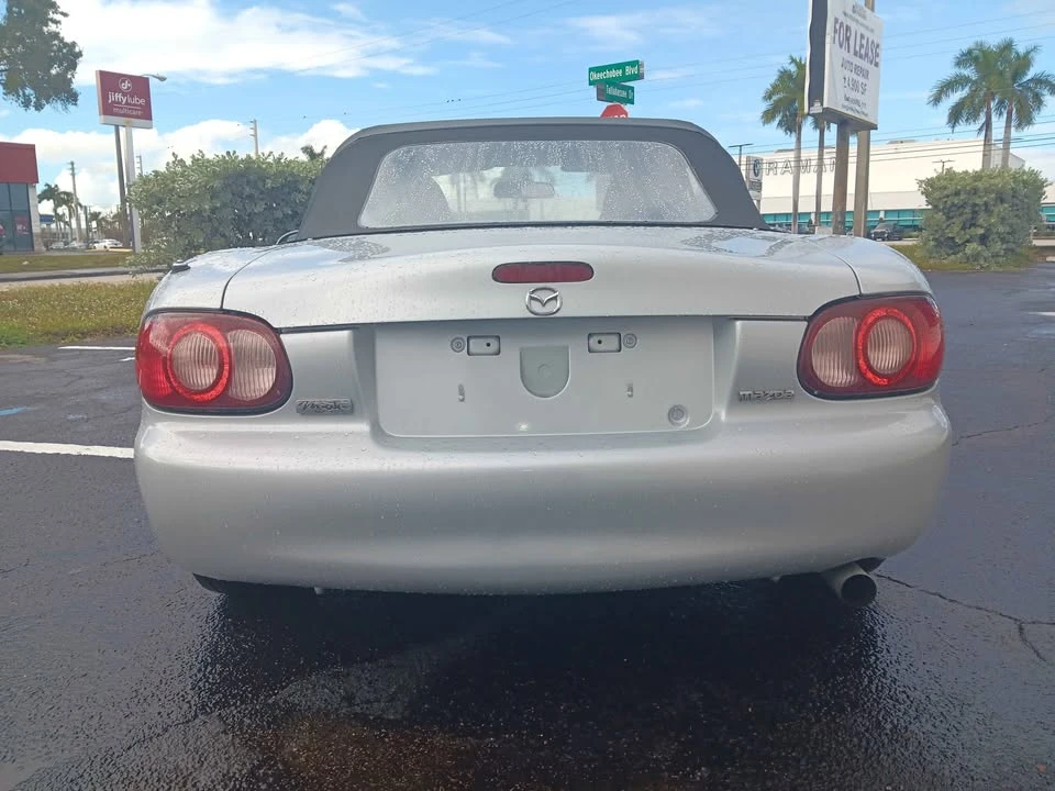 2003 Mazda NB MX-5 Miata - Image 5 of 17
