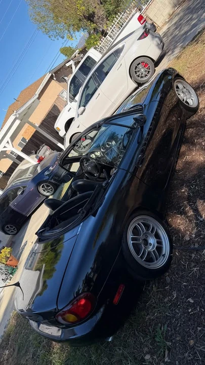 2003 Mazda NB MX-5 Miata - Image 5 of 19