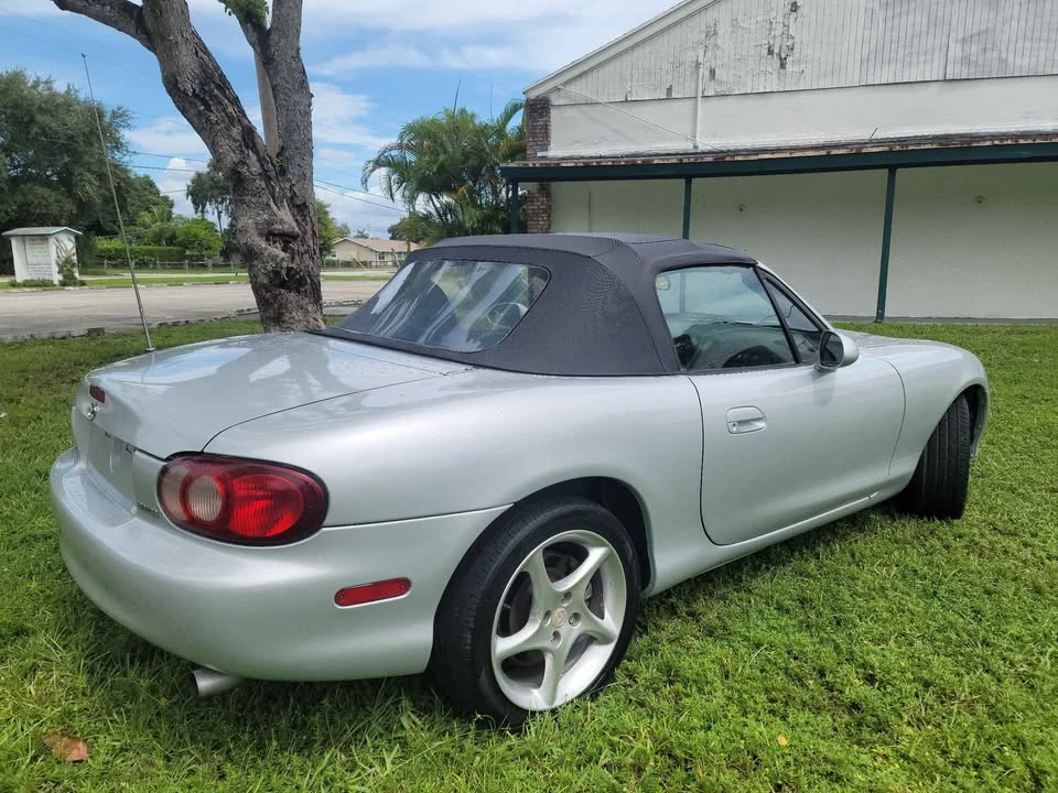 2003 Mazda NB MX-5 Miata - Image 6 of 17