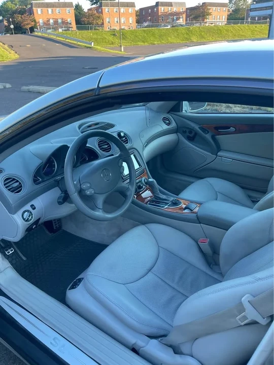 2003 Mercedes-Benz R230 SL-Class - Image 9 of 17