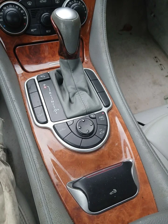 2003 Mercedes-Benz R230 SL-Class - Image 9 of 11