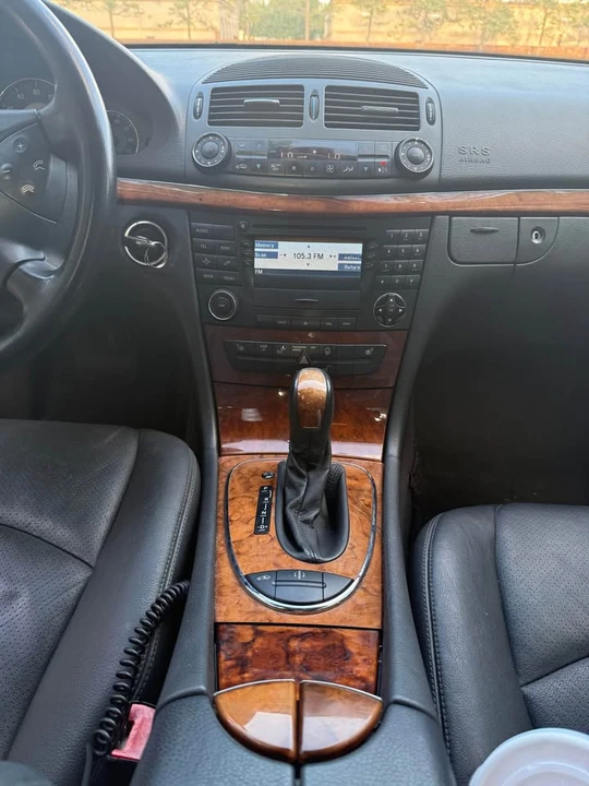 2003 Mercedes-Benz W211 E-Class - Image 10 of 12