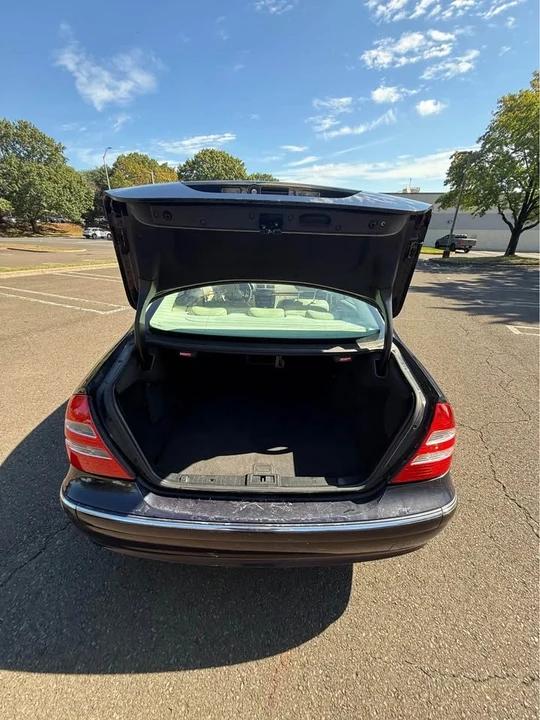 2003 Mercedes-Benz W211 E-Class - Image 12 of 13