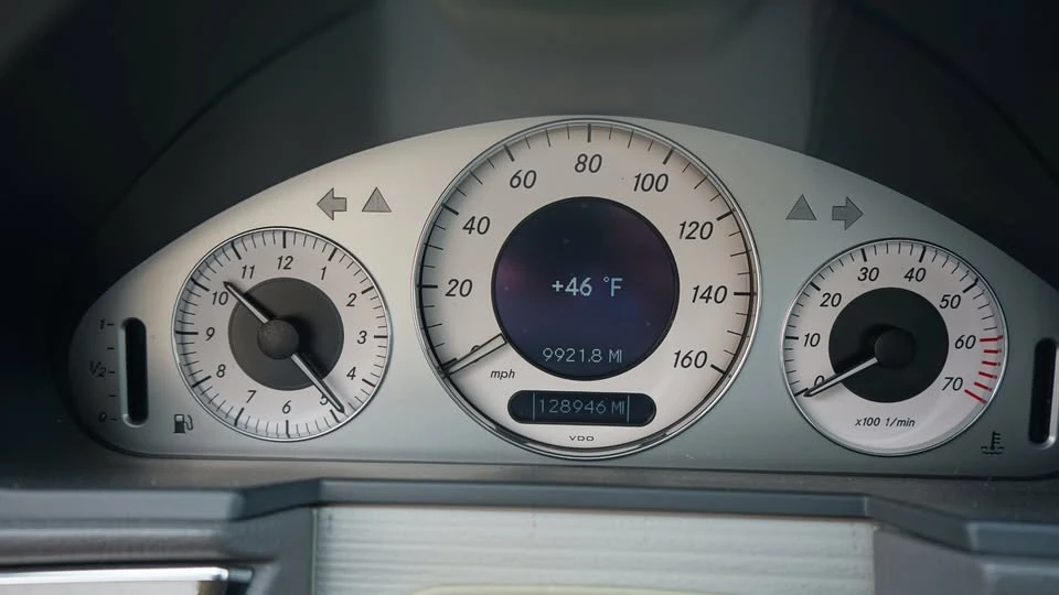 2003 Mercedes-Benz W211 E-Class - Image 10 of 16
