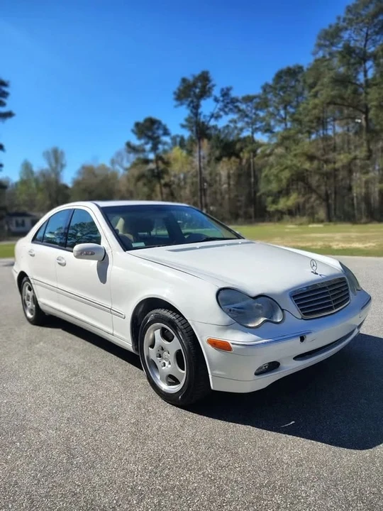 2003 Mercedes-Benz W203 C-Class - Image 3 of 17