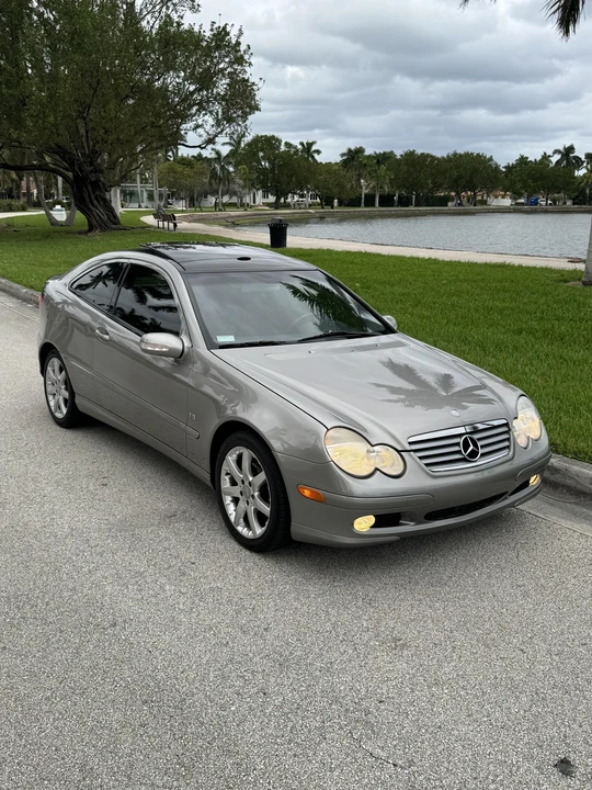 2003 Mercedes-Benz W203 C-Class - Image 2 of 12