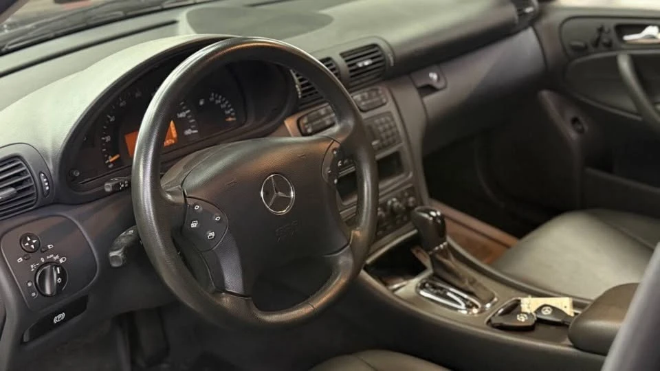 2003 Mercedes-Benz W203 C-Class - Image 11 of 20