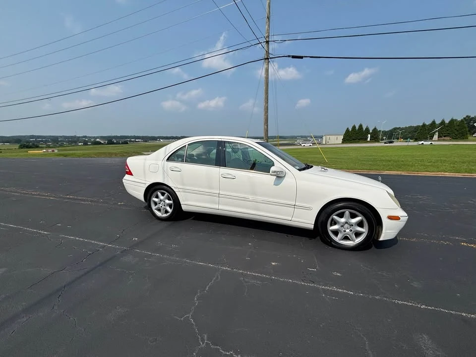 2003 Mercedes-Benz W203 C-Class - Image 11 of 20