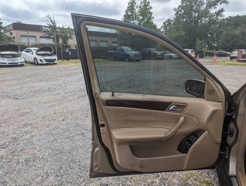 2003 Mercedes-Benz W203 C-Class - Image 18 of 21