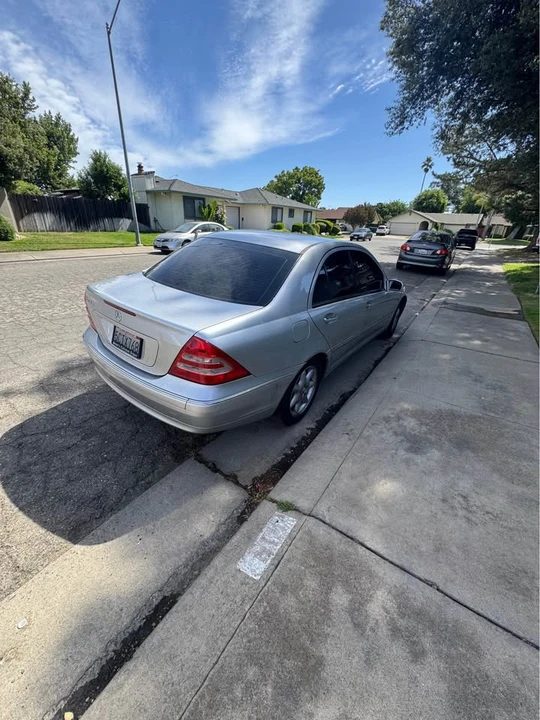 2003 Mercedes-Benz W203 C-Class - Image 2 of 14