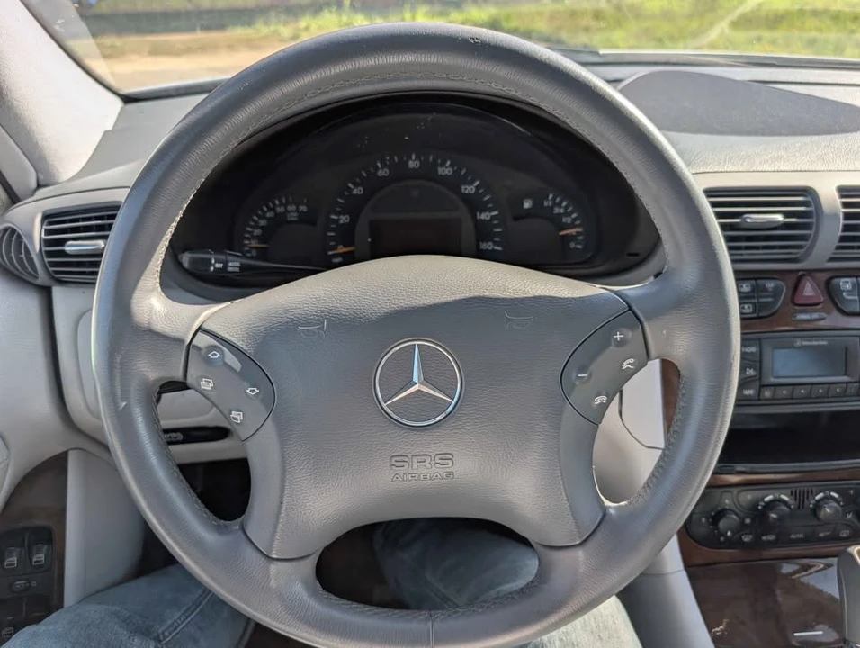 2003 Mercedes-Benz W203 C-Class - Image 10 of 16