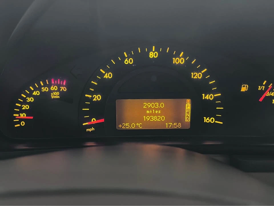 2003 Mercedes-Benz W203 C-Class - Image 8 of 10