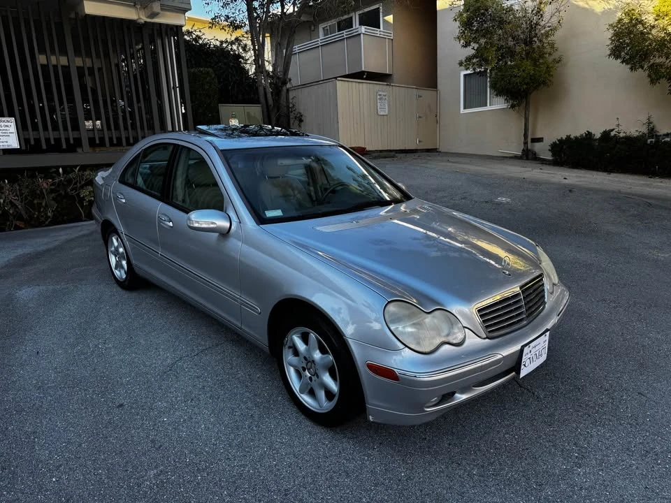 2003 Mercedes-Benz W203 C-Class - Image 2 of 19