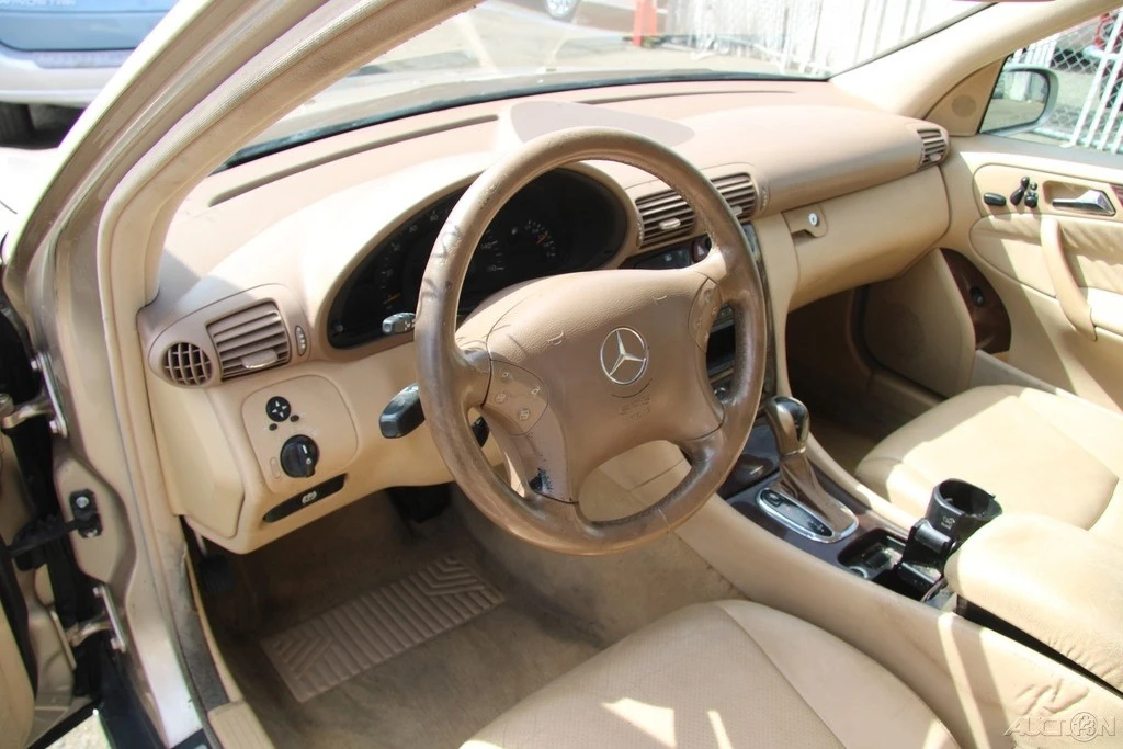 2003 Mercedes-Benz W203 C-Class - Image 16 of 21