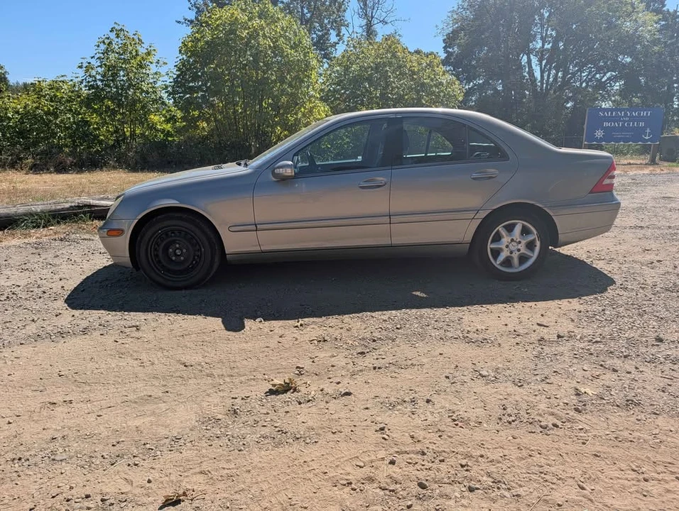 2003 Mercedes-Benz W203 C-Class - Image 10 of 16