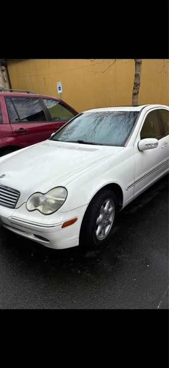 2003 Mercedes-Benz W203 C-Class - Image 2 of 2