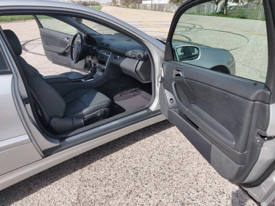 2003 Mercedes-Benz W203 C-Class - Image 12 of 18