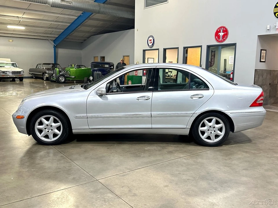2003 Mercedes-Benz W203 C-Class - Image 4 of 21