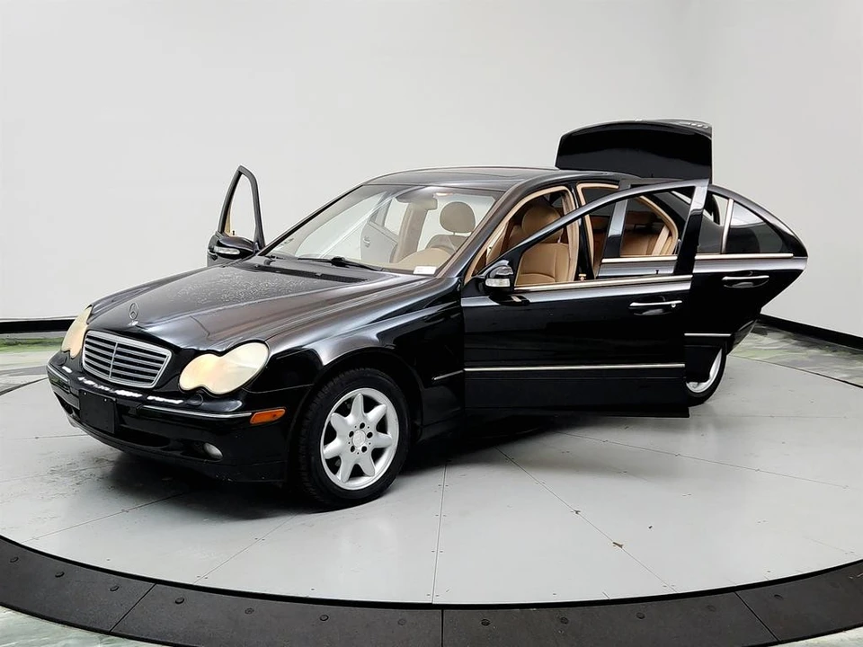 2003 Mercedes-Benz W203 C-Class - Image 9 of 12
