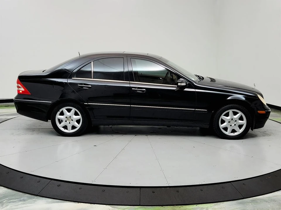 2003 Mercedes-Benz W203 C-Class - Image 3 of 12