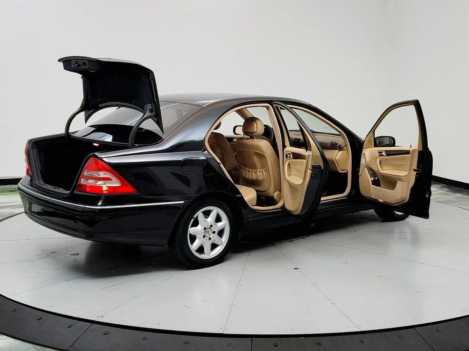 2003 Mercedes-Benz W203 C-Class - Image 10 of 12