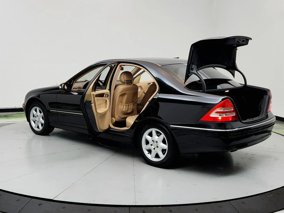 2003 Mercedes-Benz W203 C-Class - Image 11 of 12