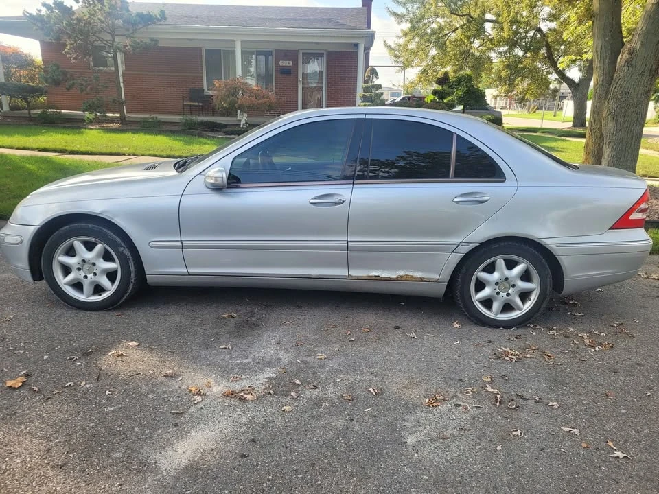 2003 Mercedes-Benz W203 C-Class - Image 2 of 7