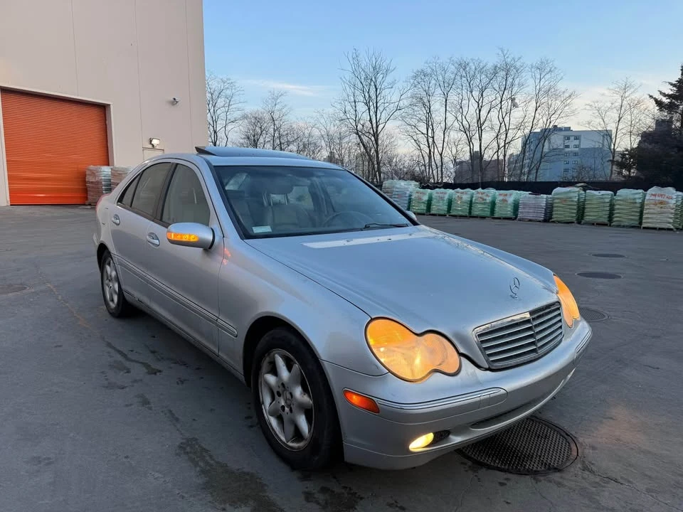 2003 Mercedes-Benz W203 C-Class - Image 2 of 9