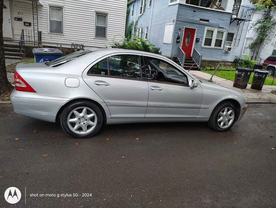 2003 Mercedes-Benz W203 C-Class - Image 2 of 9