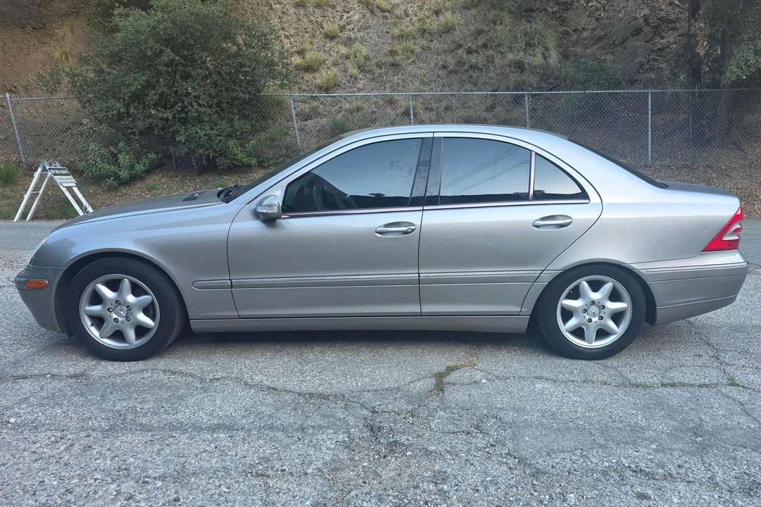 2003 Mercedes-Benz W203 C-Class - Image 3 of 31