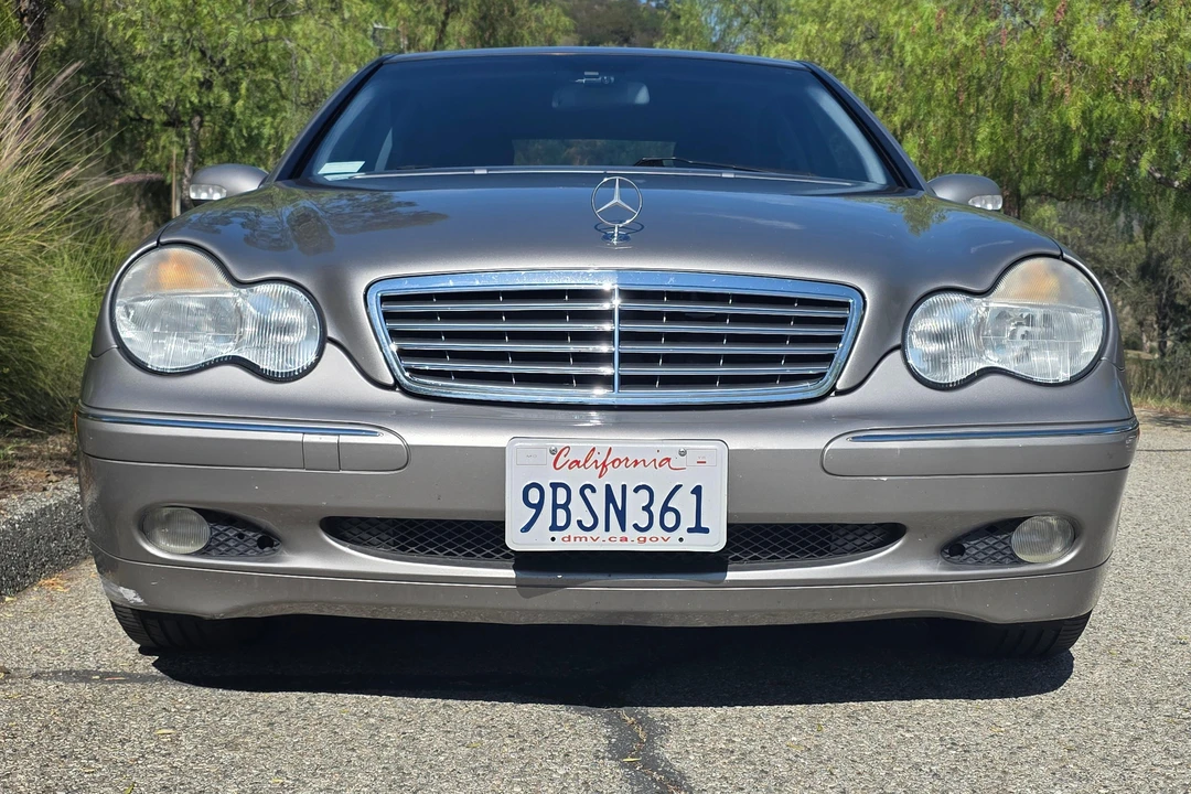 2003 Mercedes-Benz W203 C-Class - Image 2 of 31