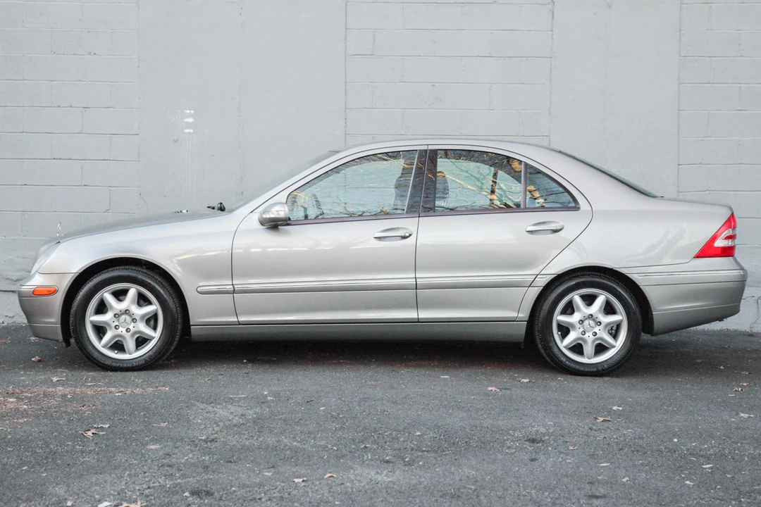 2003 Mercedes-Benz W203 C-Class - Image 3 of 31