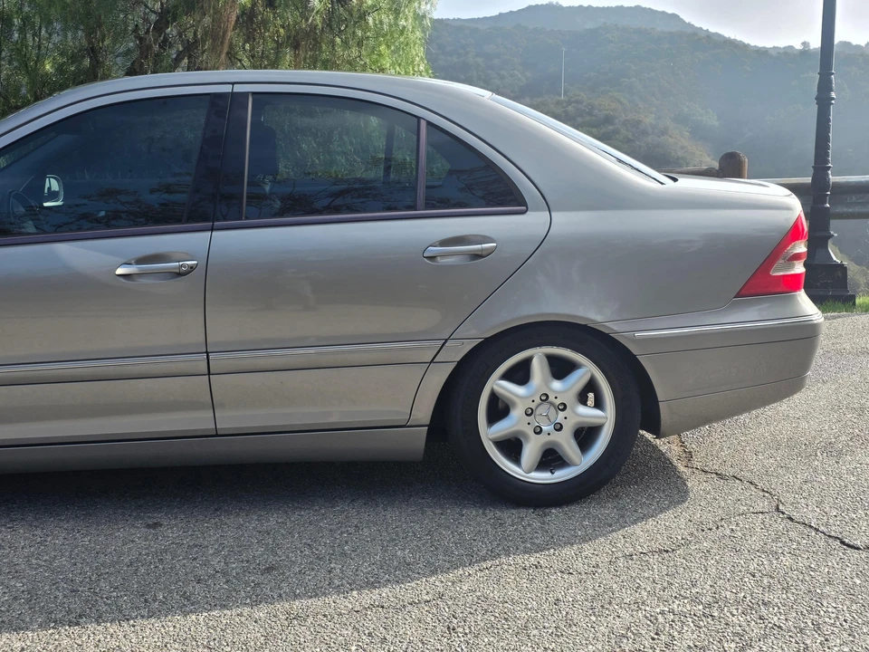 2003 Mercedes-Benz W203 C-Class - Image 18 of 31