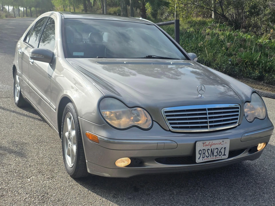 2003 Mercedes-Benz W203 C-Class - Image 16 of 31