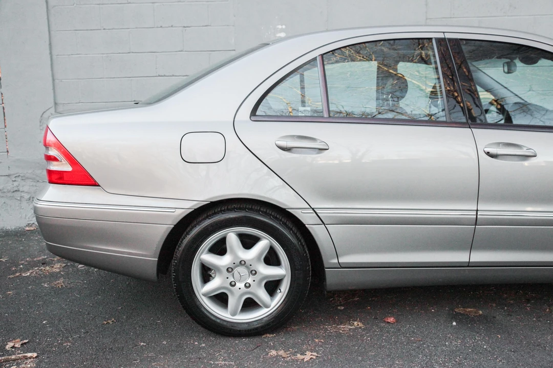 2003 Mercedes-Benz W203 C-Class - Image 27 of 31