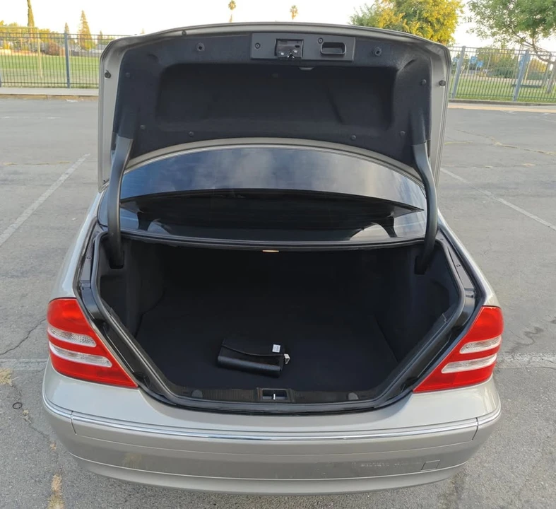 2003 Mercedes-Benz W203 C-Class - Image 7 of 20