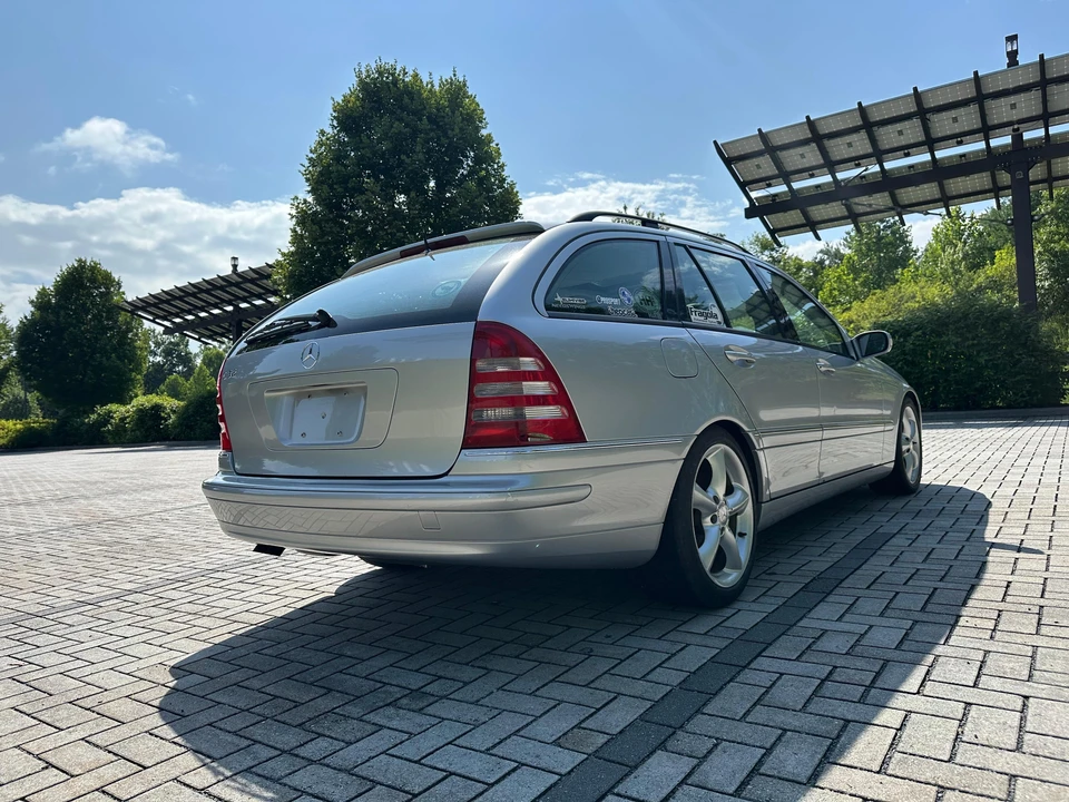 2003 Mercedes-Benz W203 C-Class - Image 13 of 31