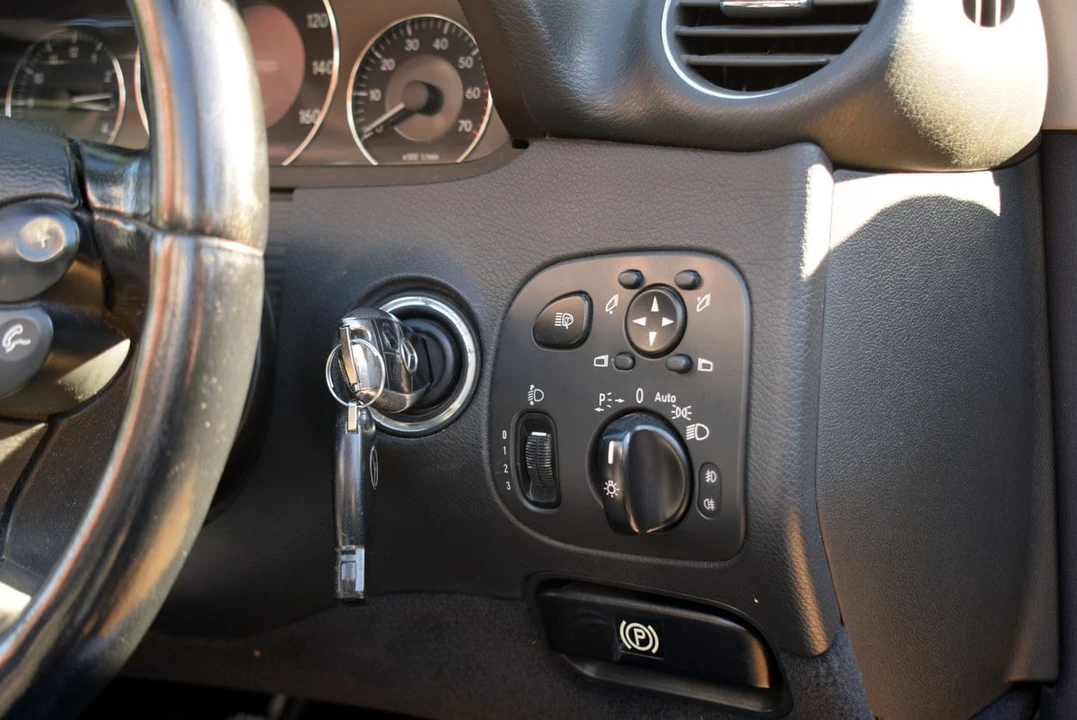 2003 Mercedes-Benz C209/A209 CLK-Class - Image 25 of 30
