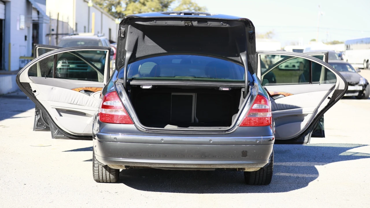 2003 Mercedes-Benz W211 E-Class - Image 4 of 21
