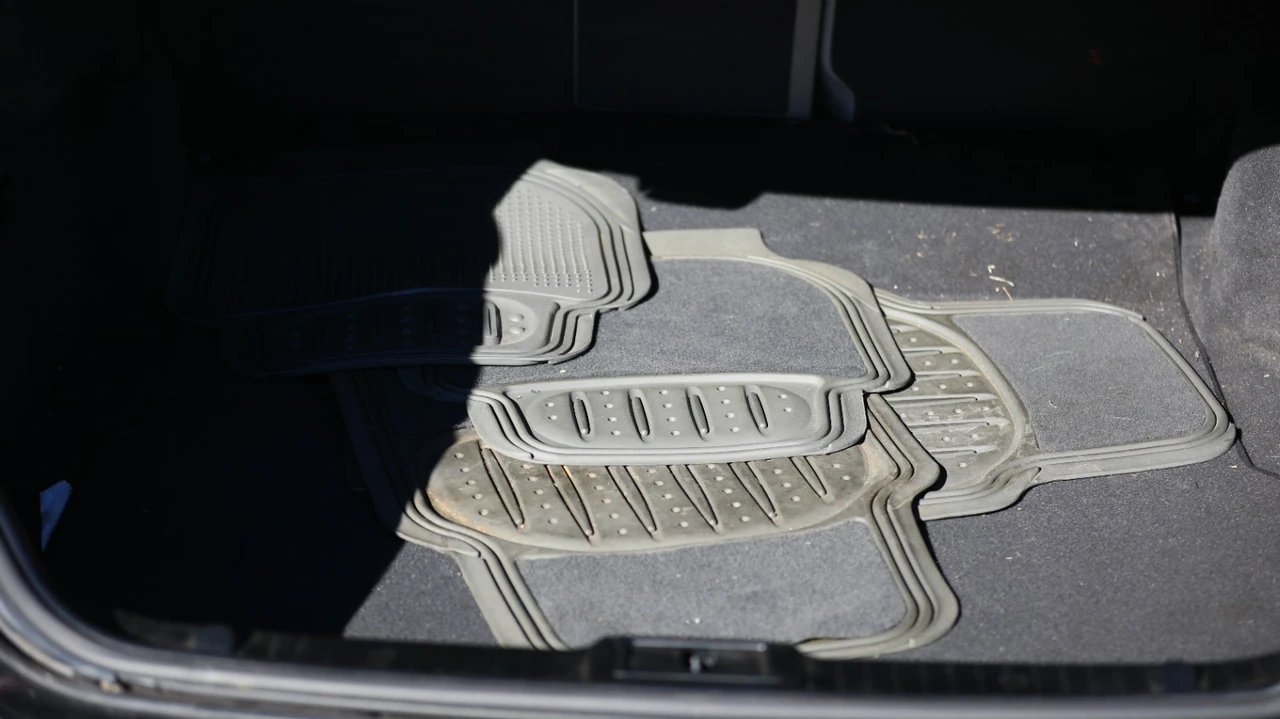 2003 Mercedes-Benz W211 E-Class - Image 20 of 21