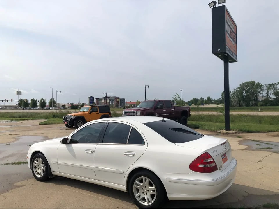 2003 Mercedes-Benz W211 E-Class - Image 3 of 11