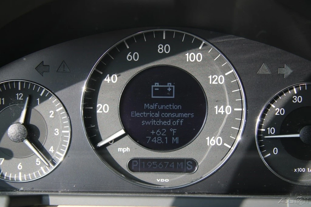 2003 Mercedes-Benz W211 E-Class - Image 16 of 21