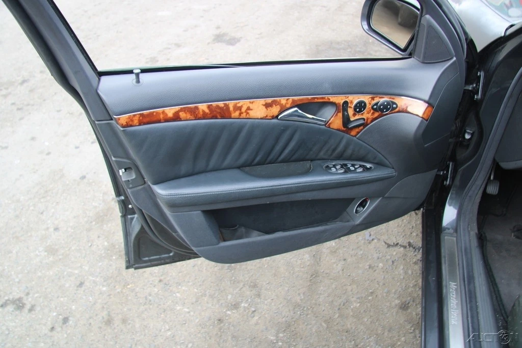 2003 Mercedes-Benz W211 E-Class - Image 5 of 21