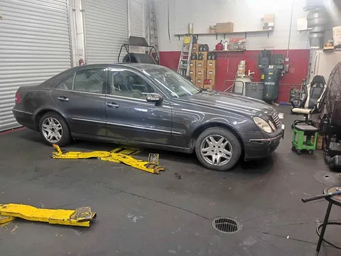 2003 Mercedes-Benz E-Class E 350 Sedan 4D