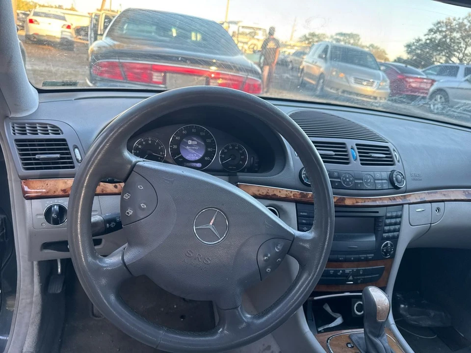 2003 Mercedes-Benz W211 E-Class - Image 4 of 4